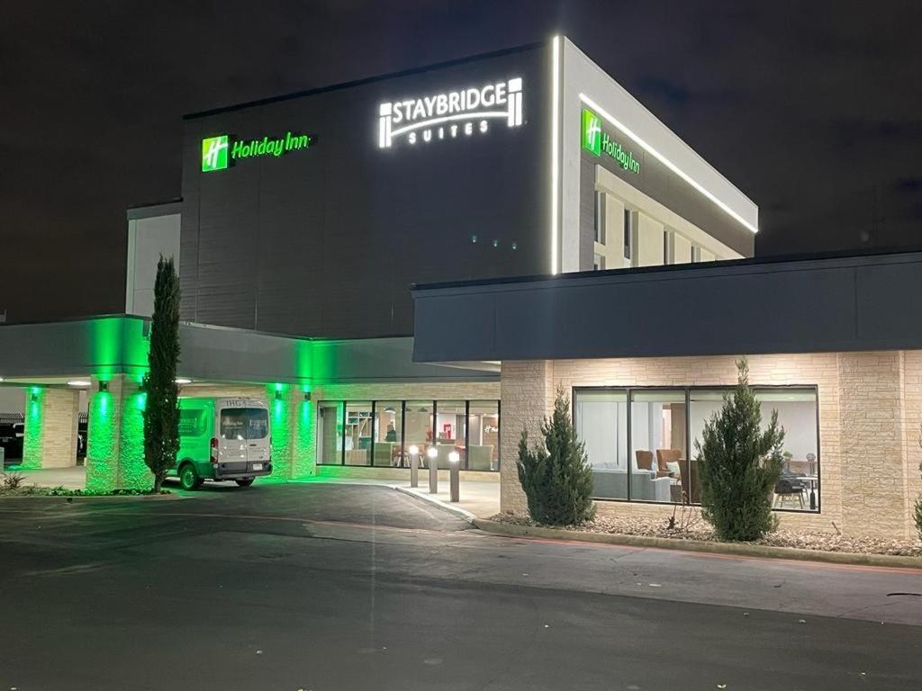 Holiday Inn Dallas Market Ctr Love Field By Ihg Extérieur photo