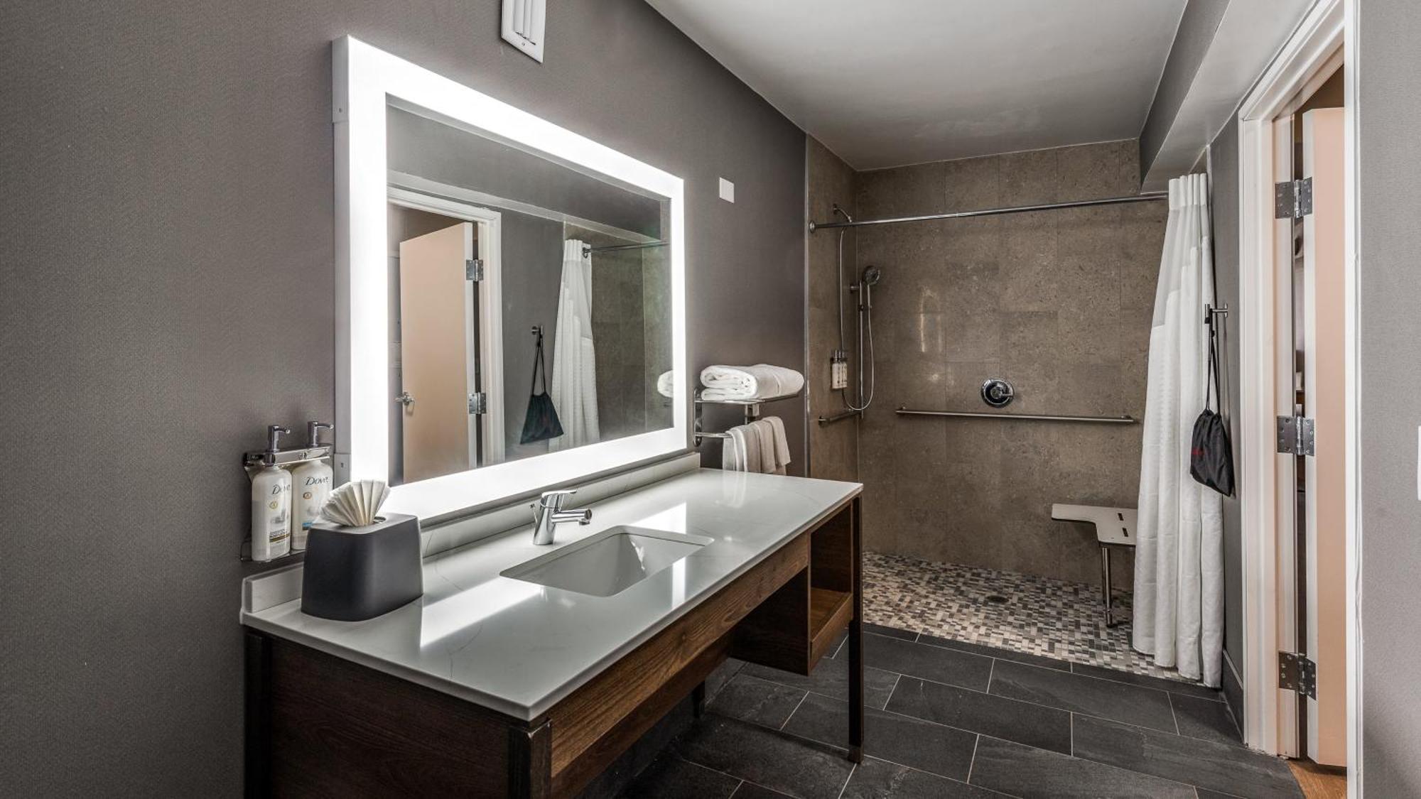 Holiday Inn Dallas Market Ctr Love Field By Ihg Extérieur photo